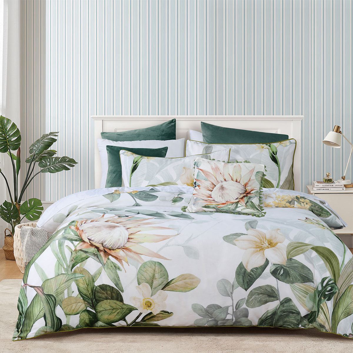 Bianca Helensvale White Floral Quilt Cover Set Queen - Cotton Sateen