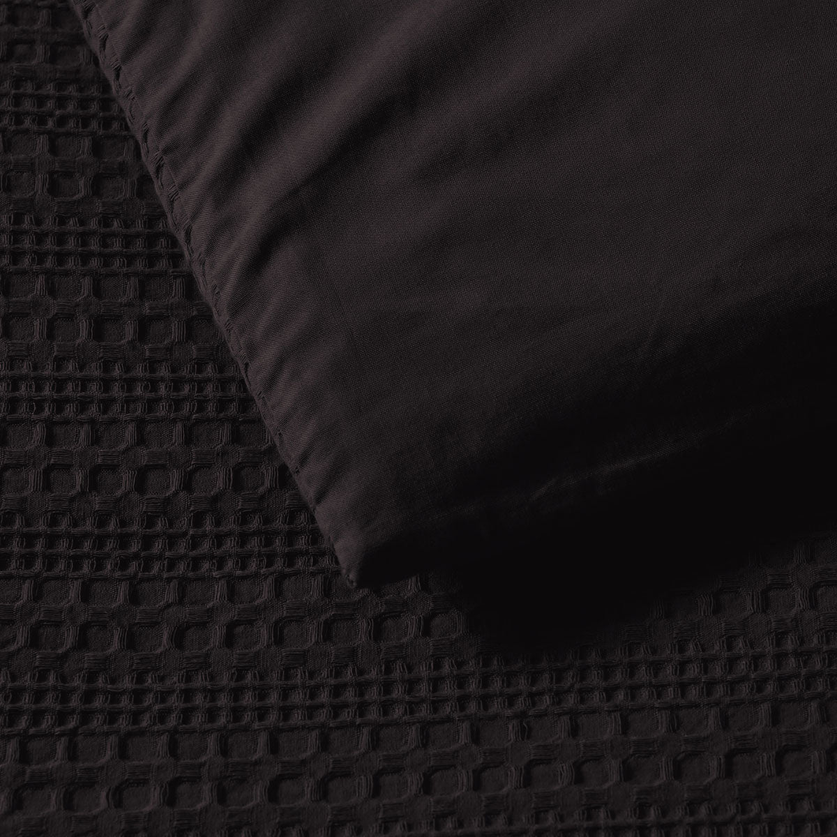 Bianca Kahlani Chocolate Waffle Quilt Cover Set – Double