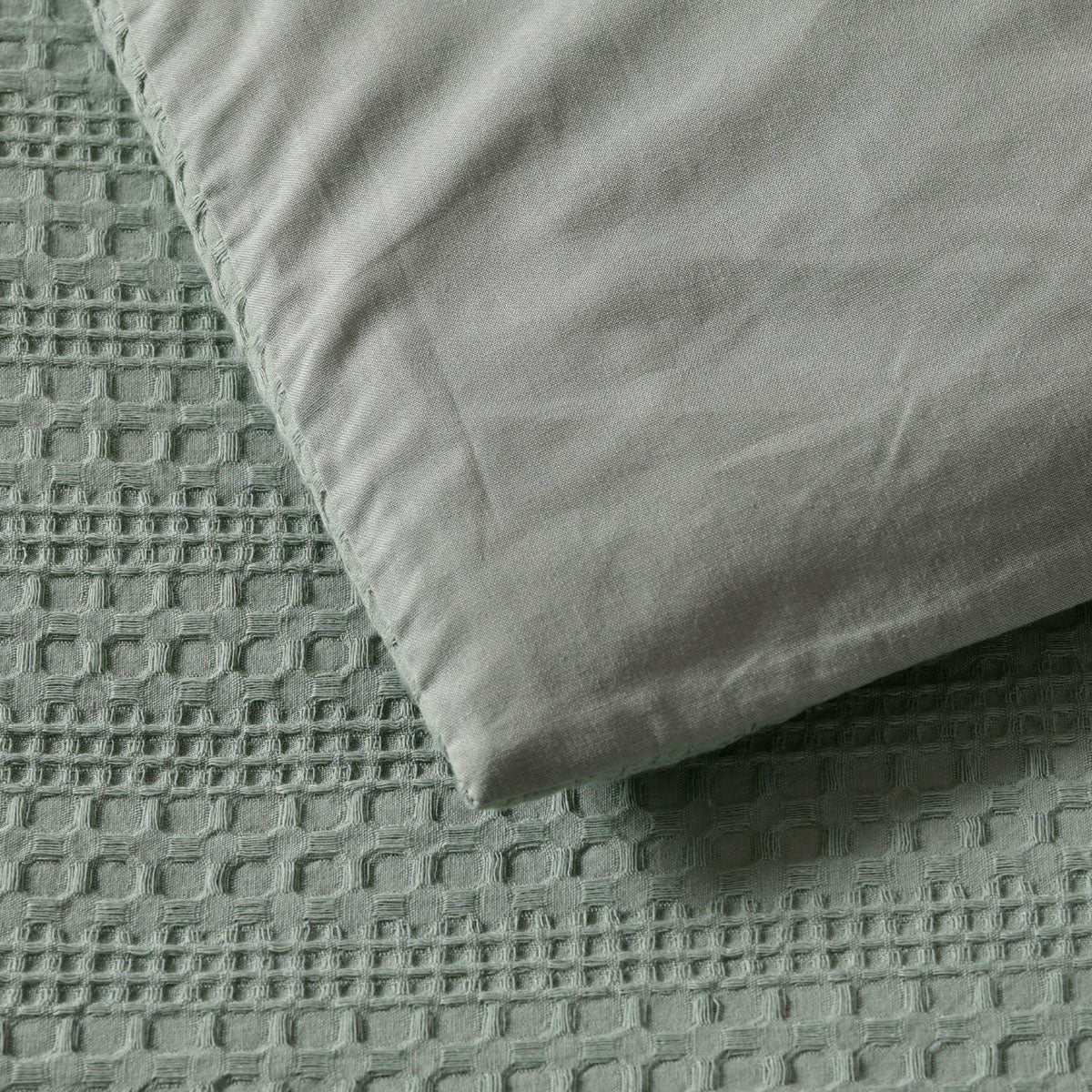 Bianca Kahlani Sage Waffle Quilt Cover Set – Queen
