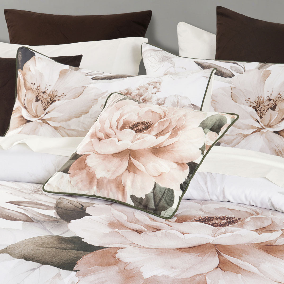 Bianca Somerset White Cotton Sateen Floral Quilt Cover Set – King