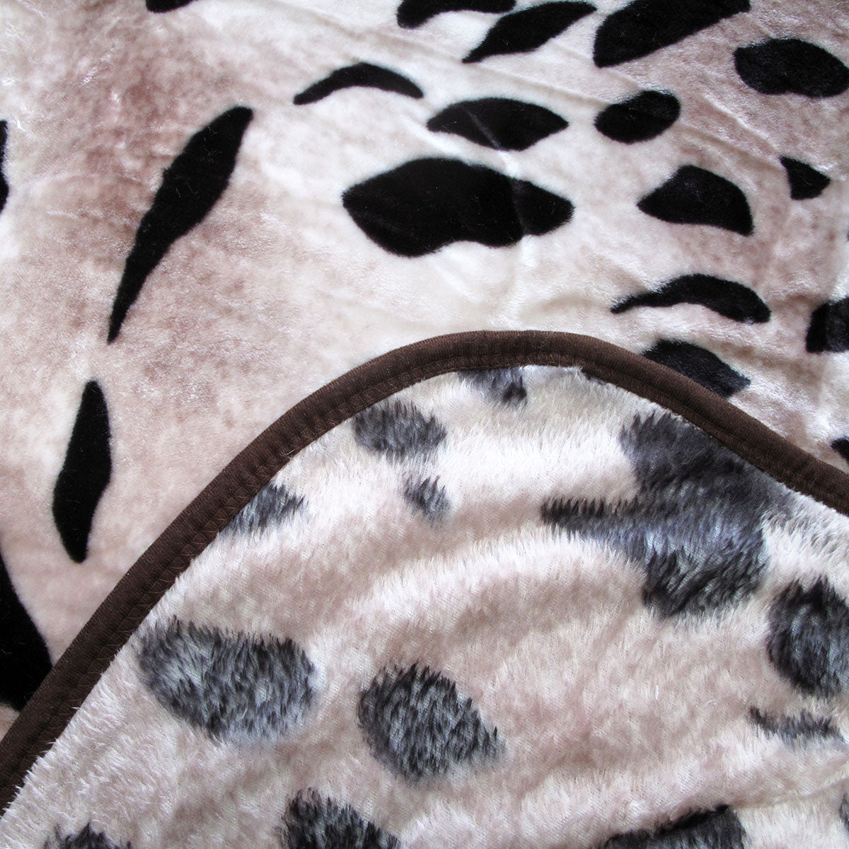 375gsm Animal Print Faux Mink Blanket Queen 200x240 cm - Jaguar Design - SuperSaverAU - view 1