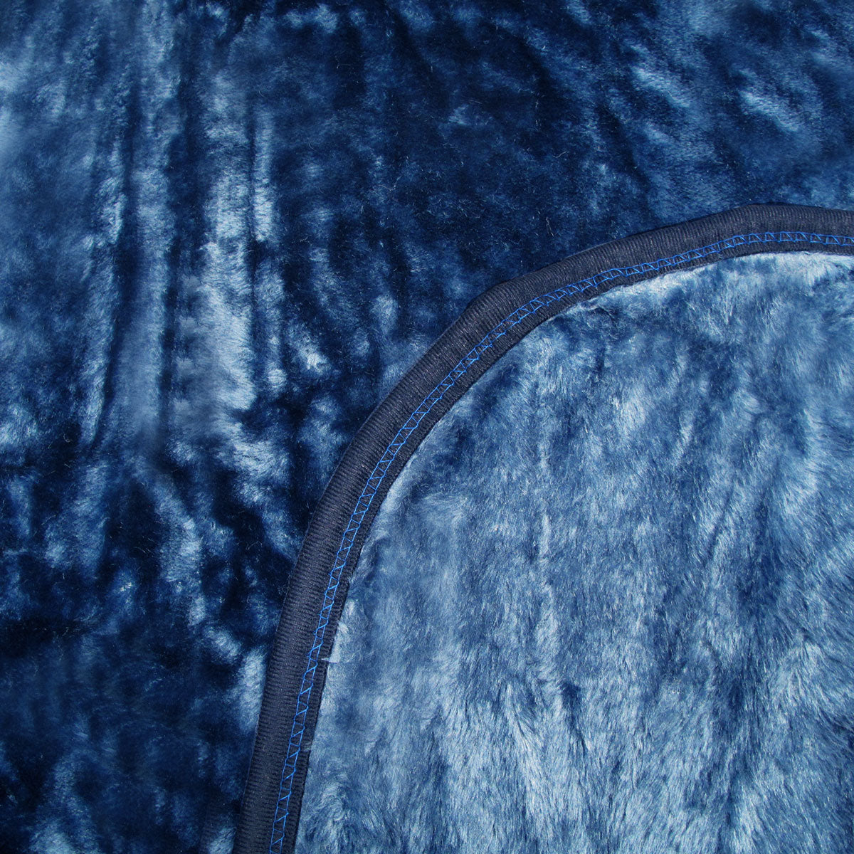 375gsm Solid Faux Mink Blanket Queen 200x240 cm - Warm & Comfortable Plum - SuperSaverAU - view 2