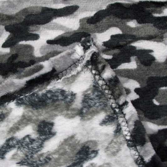 Boys Cool Ultra Soft Coral Fleece Throw 127 x 152cm Army Camouflage
