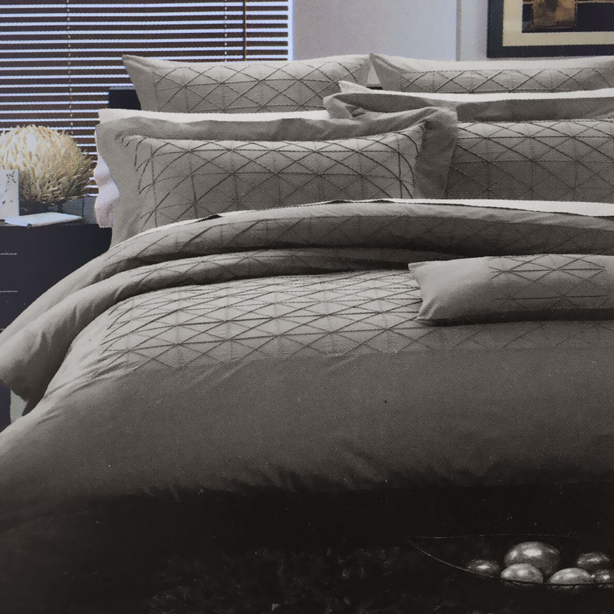 Geometric Tuck Linen Quilt Cover Set Queen - 225TC, Polyester Cotton, 3 Pieces - SuperSaverAU - view 1