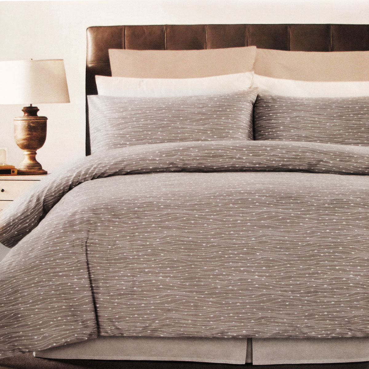 Weaves Coffee Easy Care Quilt Cover Set King - Weave Design, Polyester - SuperSaverAU - view 1