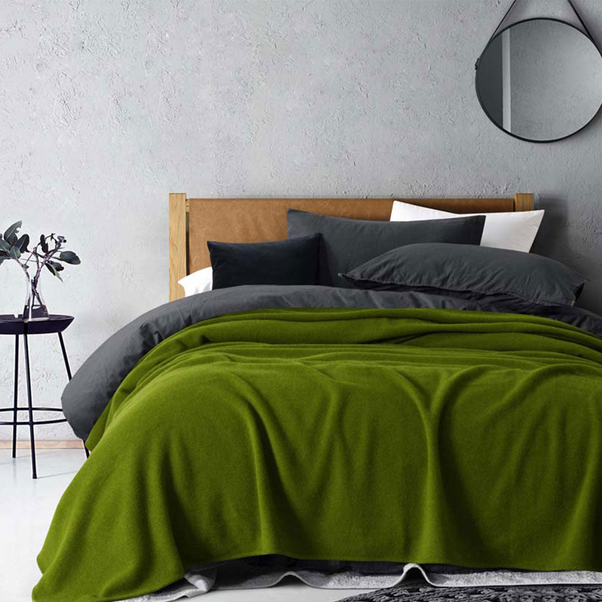 Laconia 400GSM Premium Australian Pure Wool Blanket Moss Green King - SuperSaverAU - view 1