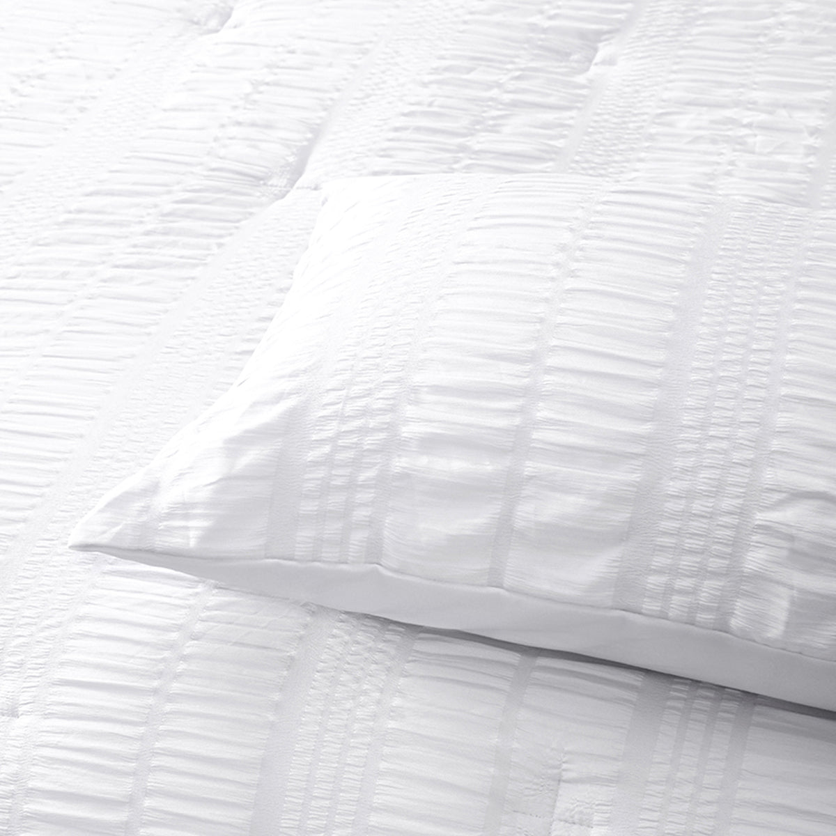 Accessorize Seersucker Polyester Comforter Set - White, King
