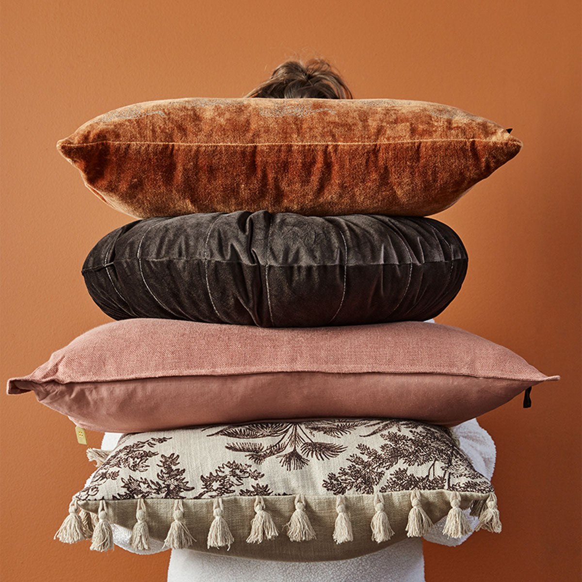 KAAT Amsterdam Mandarin Round Velvet Filled Cushion – Brown 40cm