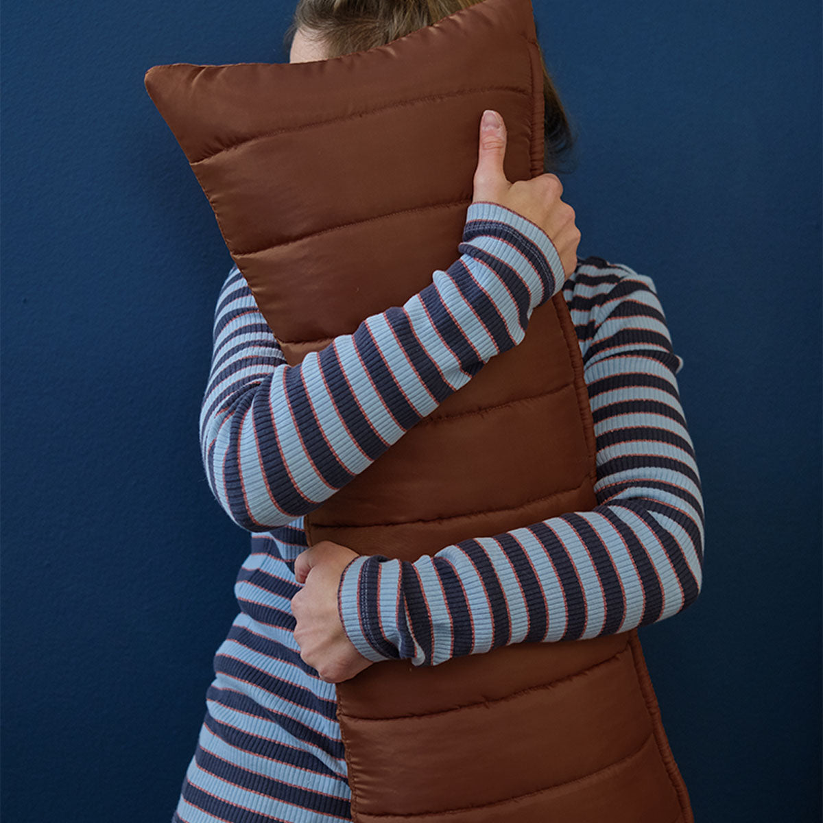 KAAT Amsterdam Shari Puffed Oblong Filled Cushion – Terra 30 x 70cm