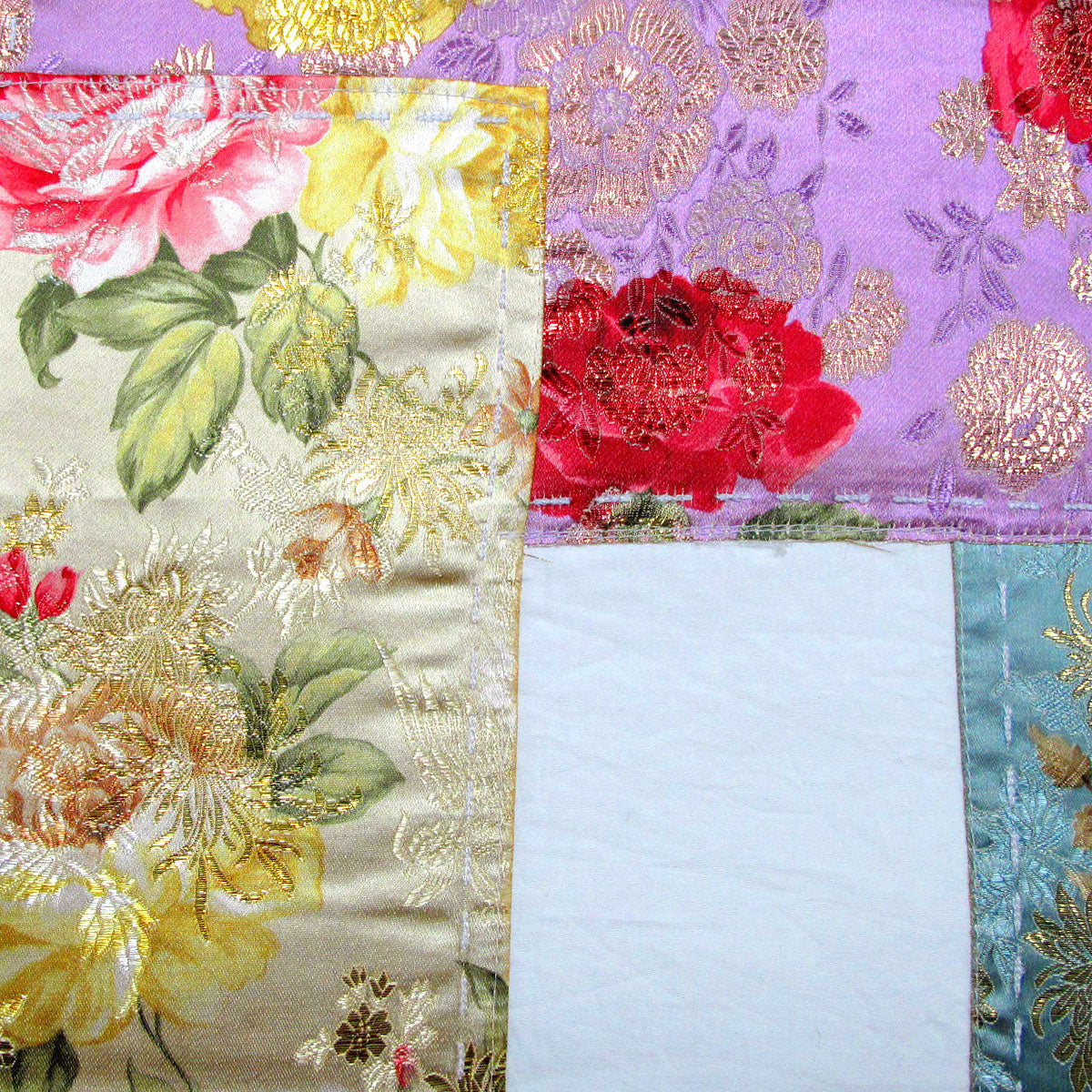 Accessorize Country Rose White Quilt Cover Set Queen - Floral Patchwork Design - SuperSaverAU - view 2
