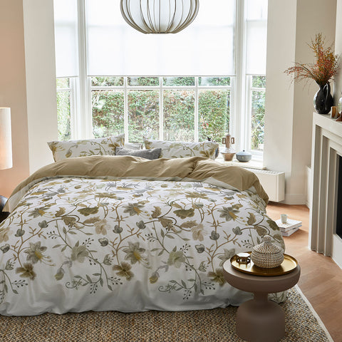Bedding House Elizabeth White Cotton Sateen Quilt Cover Set Queen - SuperSaverAU - view 1