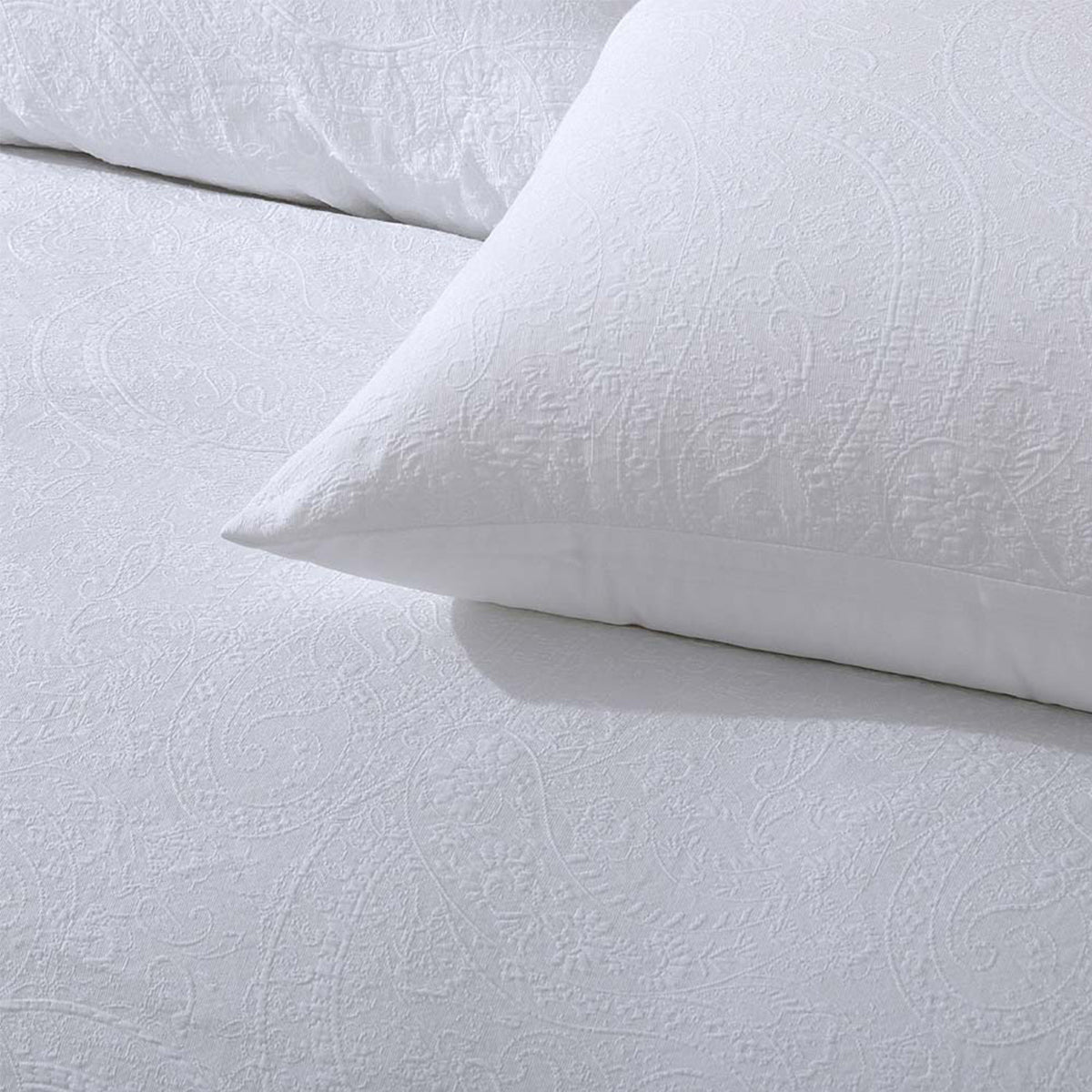 Accessorize Elma White Jacquard Quilt Cover Set Super King - Timeless Design - SuperSaverAU - view 3