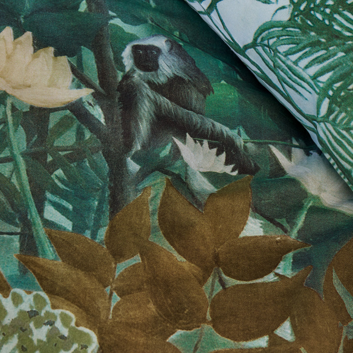 Bedding House Madagascar Green Cotton Quilt Cover Set Queen - Foliage Print Design - SuperSaverAU - view 3