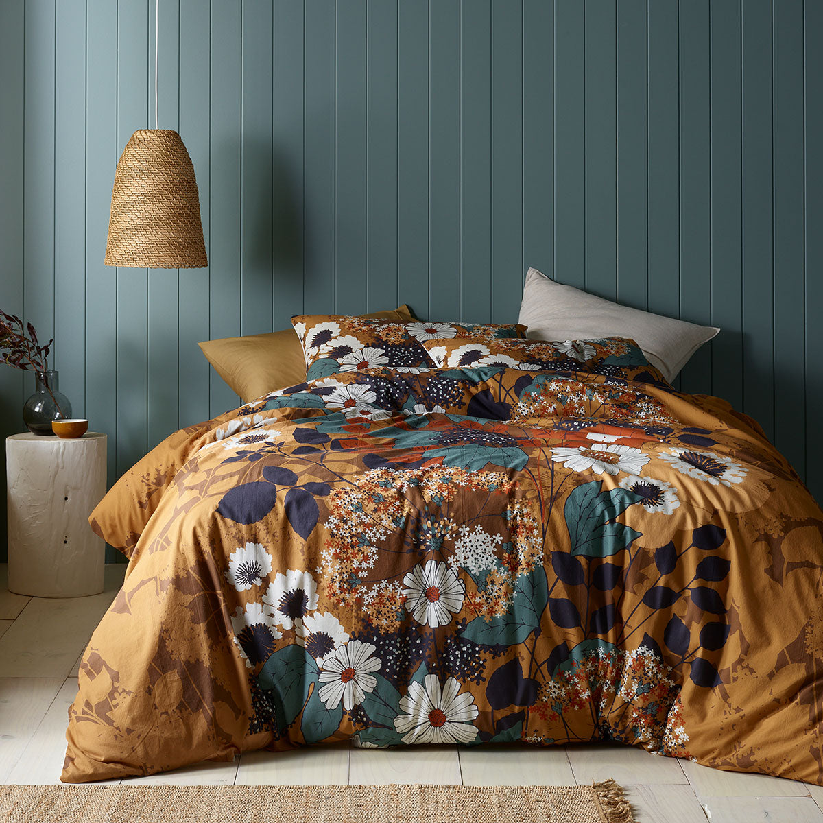 Accessorize Floral Printed Quilt Cover Set 100% Cotton Queen - SuperSaverAU - view 1