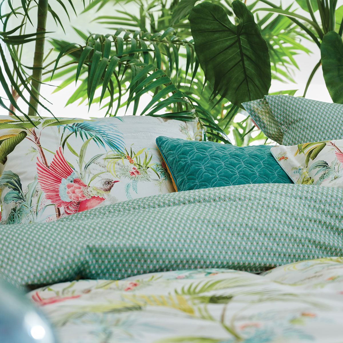 PIP Studio Palm Scenes White Cotton Quilt Cover Set King - Tropical Print Design - SuperSaverAU - view 2