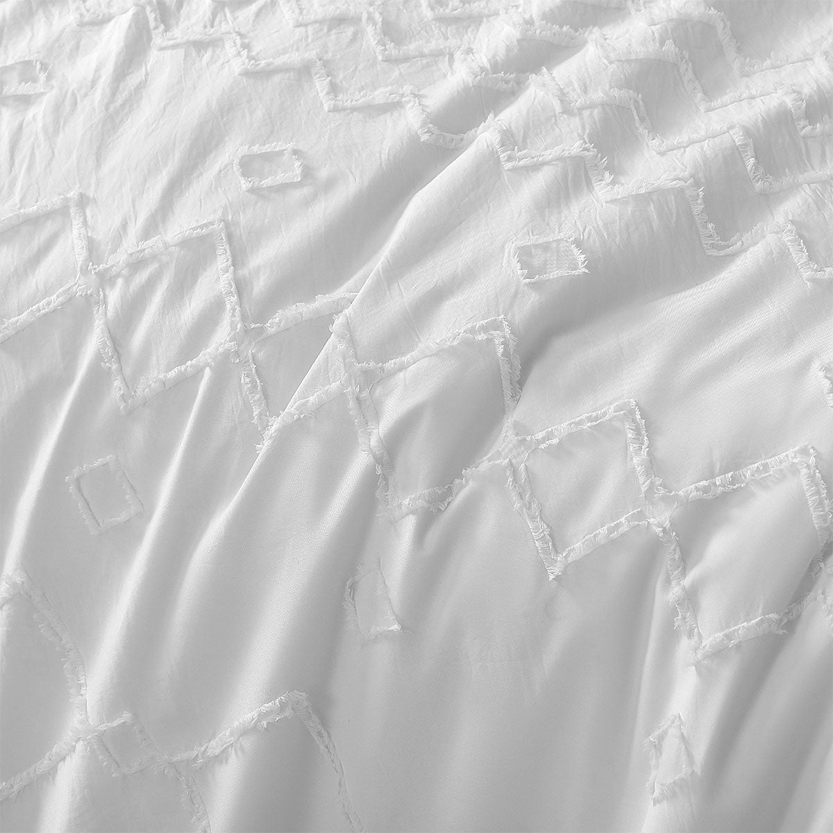 Big Sleep White Zig Zag Super Soft Tufted Quilt Cover Set Queen - SuperSaverAU - view 3