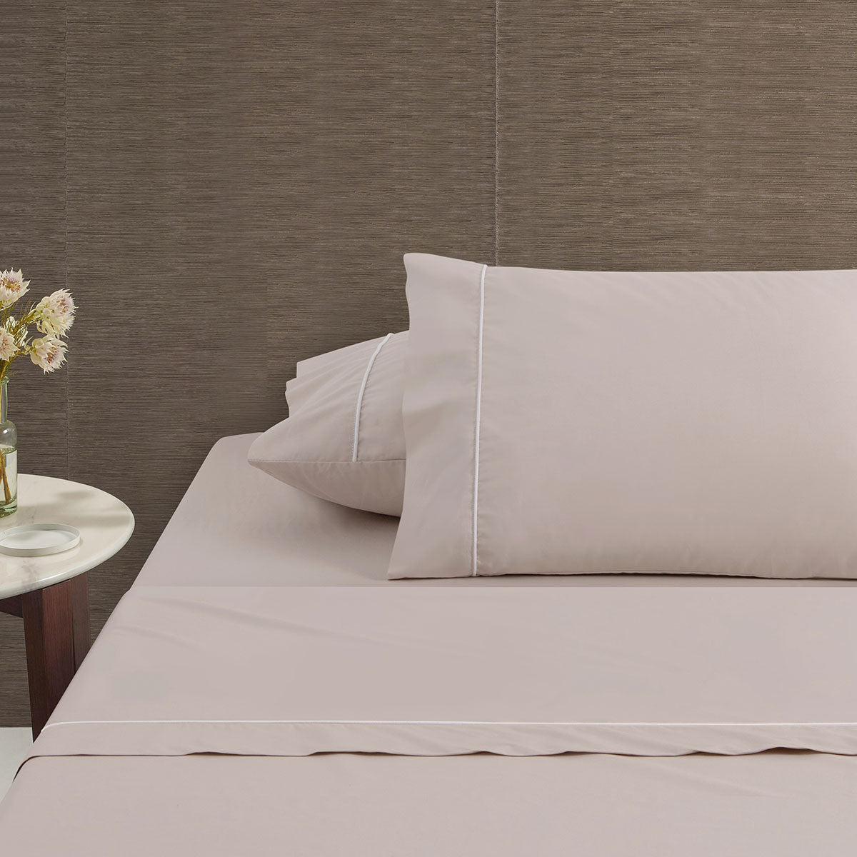 Accessorize White/Natural Piped Hotel Deluxe Cotton Sheet Set Queen - 100% Cotton - SuperSaverAU - view 1