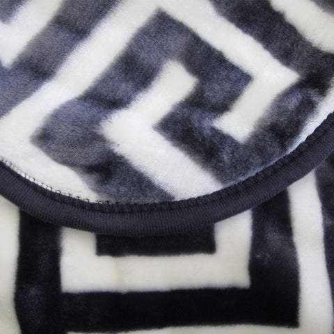 Bloomington 800GSM Greek Key Charcoal Winter Mink Blanket Queen - SuperSaverAU - view 1