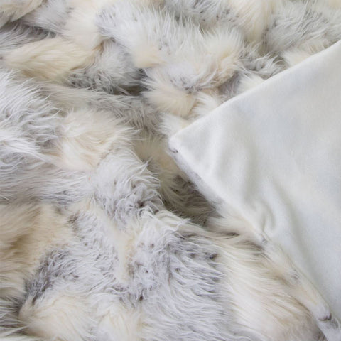 J Elliot Home Arctic Luxury Faux Fur Throw 130 x 160cm - Cream/Grey - SuperSaverAU - view 1
