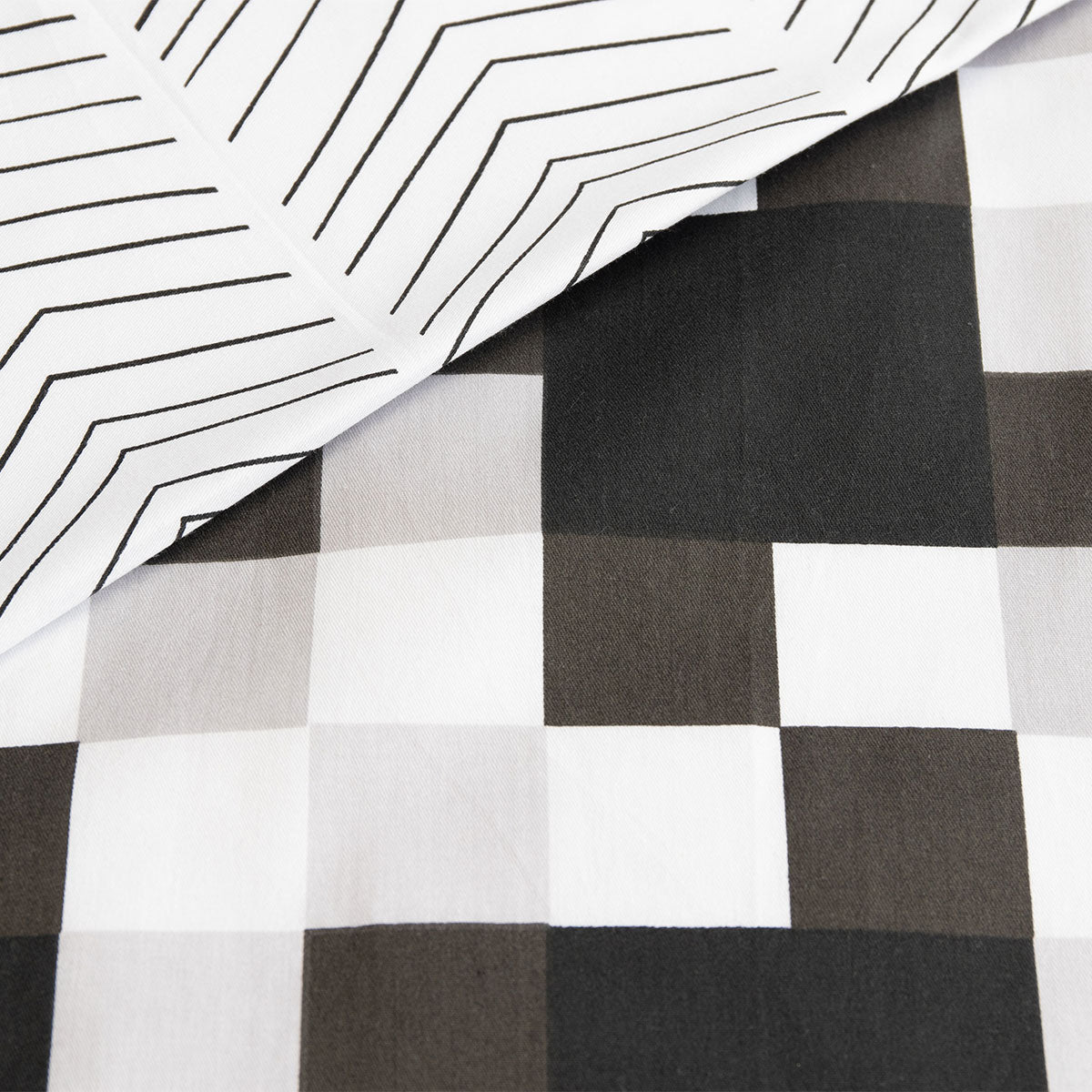 Ardor Geometric Cotton Sateen Quilt Cover Set Queen - 250TC, Black & Grey - SuperSaverAU - view 1