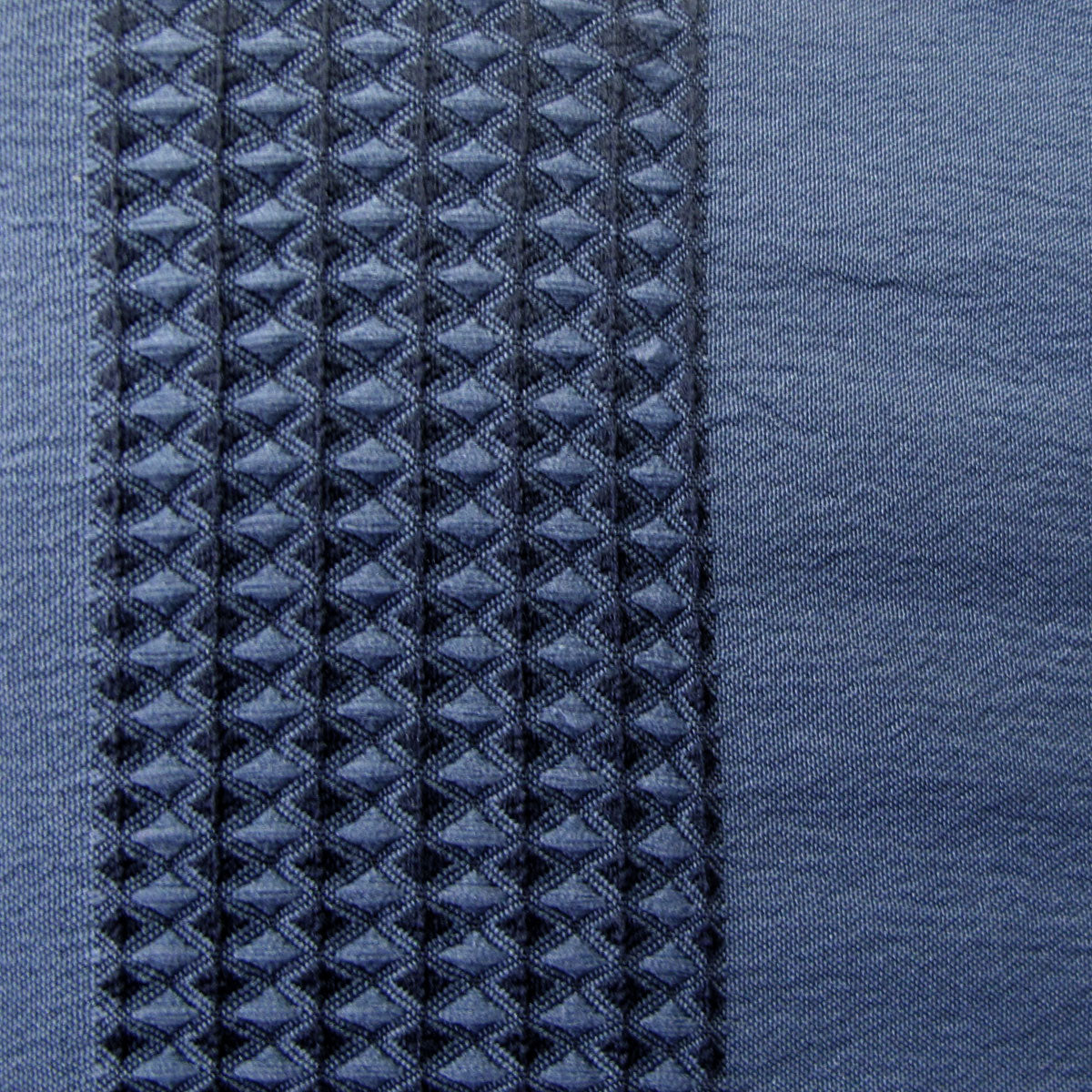 Ardor Seersucker Quilt Cover Set Lisbon Indigo King - Waffle Weave, Soft Polyester - SuperSaverAU - view 2