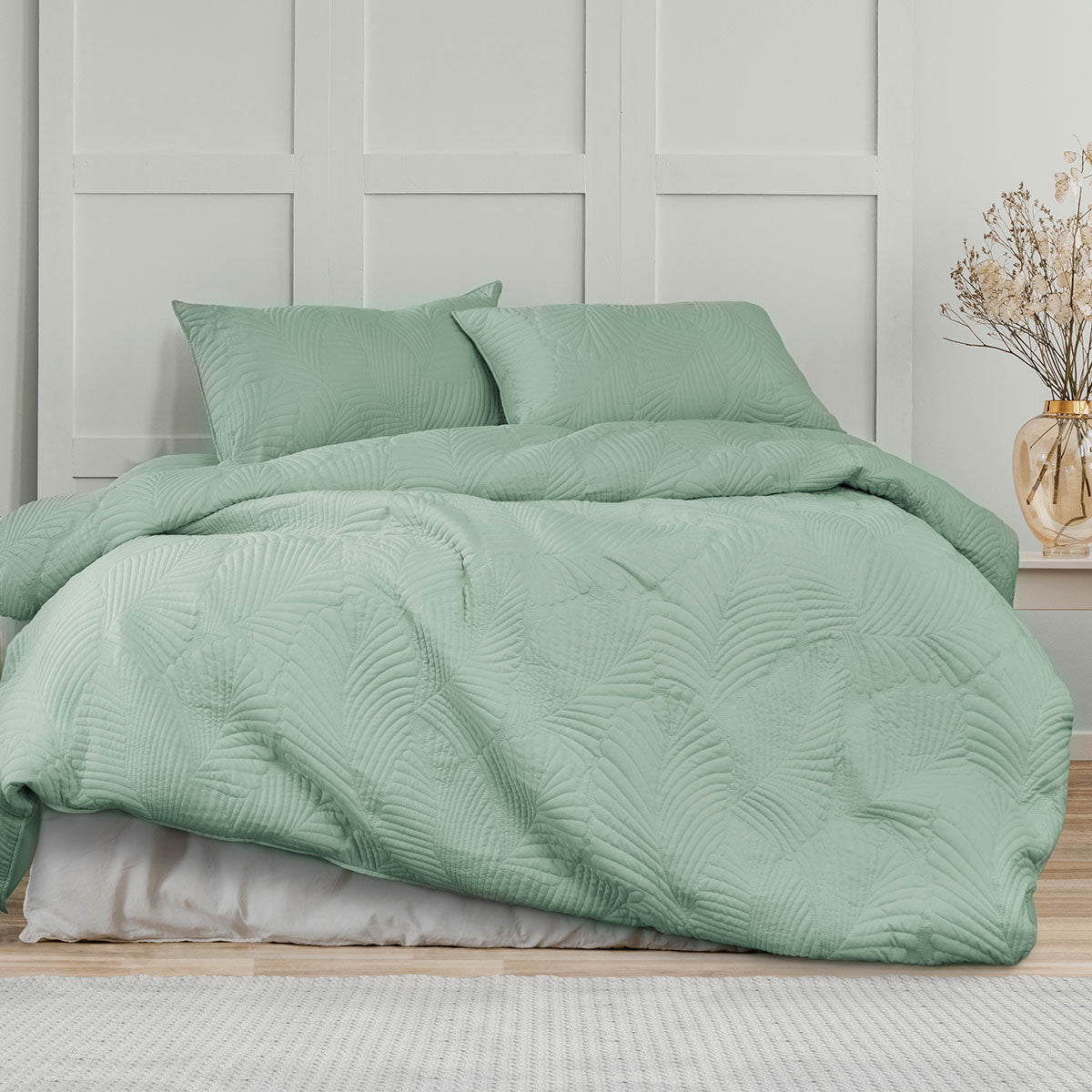 Ardor Quilt Cover Set King - Molly Palm Green Quilted Tropical Design - SuperSaverAU - view 1
