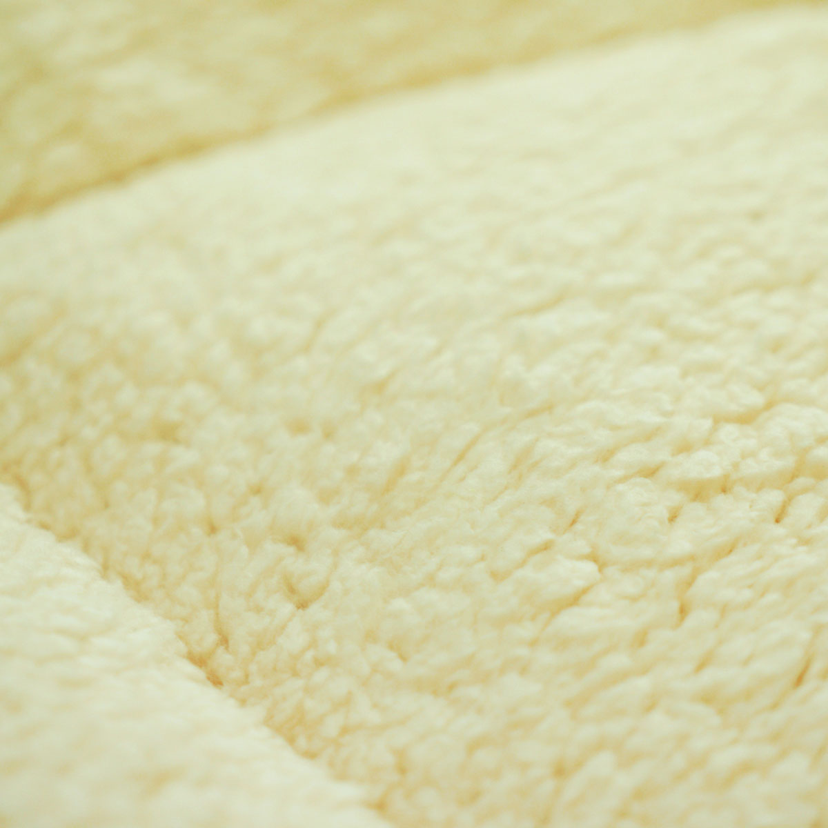 Ramesses 1600GSM Sherpa Winter Mattress Topper King - Hypoallergenic, Machine Washable - SuperSaverAU - view 3