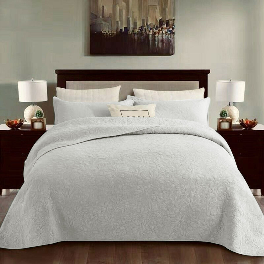 100% Cotton Lightly Quilted Floral Coverlet Set - White - Queen Size - SuperSaverAU - view 1