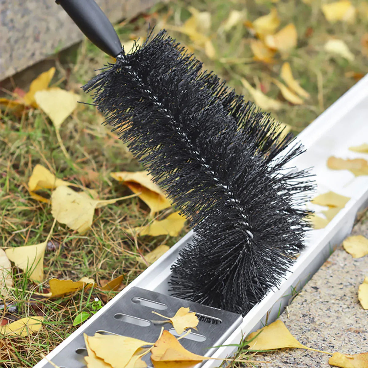 Premium Gutter Cleaning Brush – 208cm Extension Pole