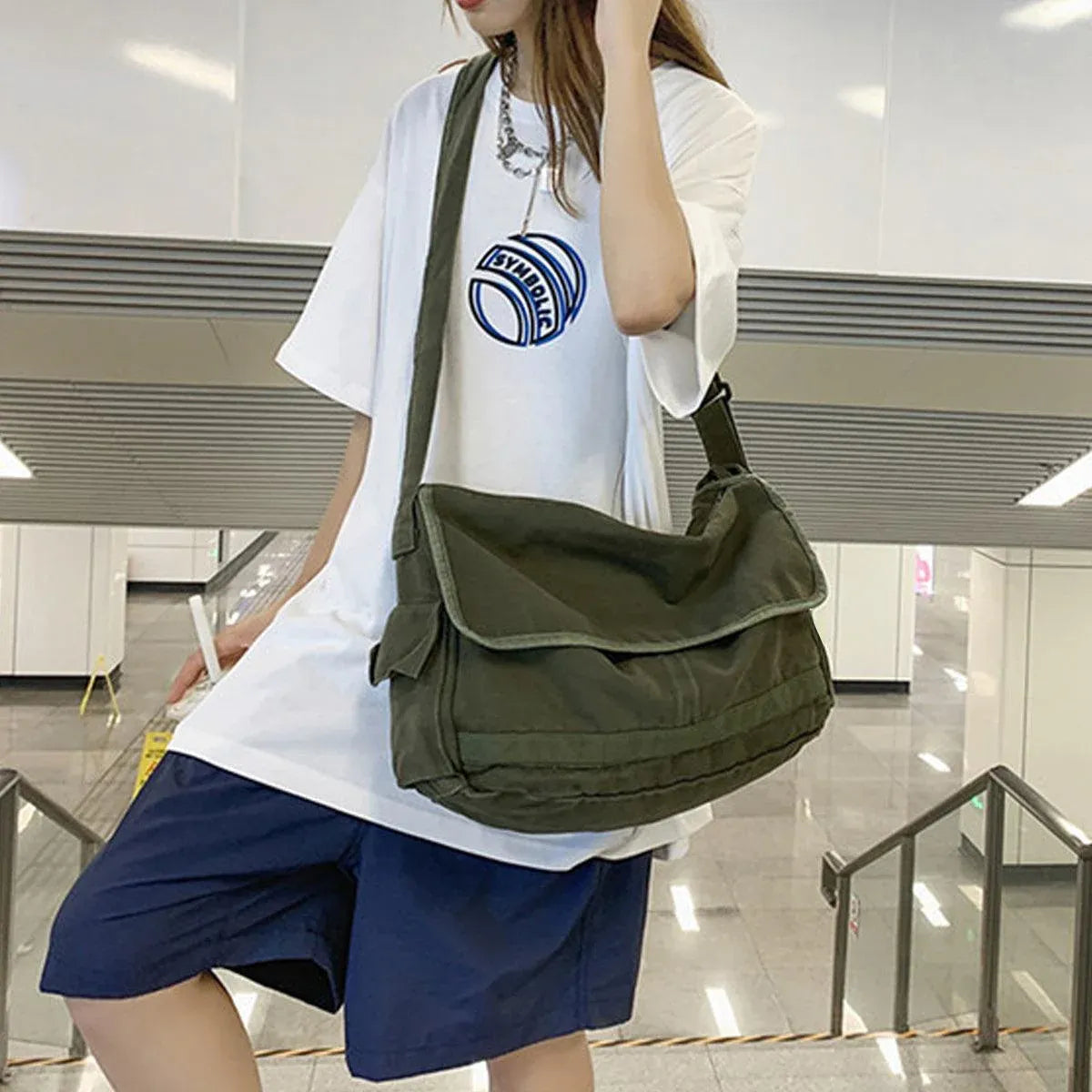Premium Green Canvas Messenger Shoulder Bag for Work and Travel