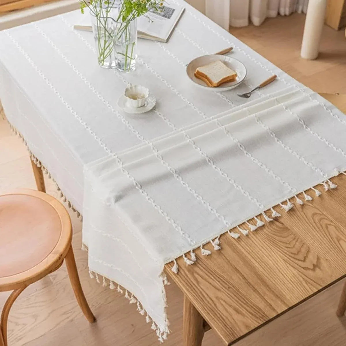Elegant Rectangular Tablecloth with Tassels, 140x220cm, Cotton Blend, Multi-Purpose