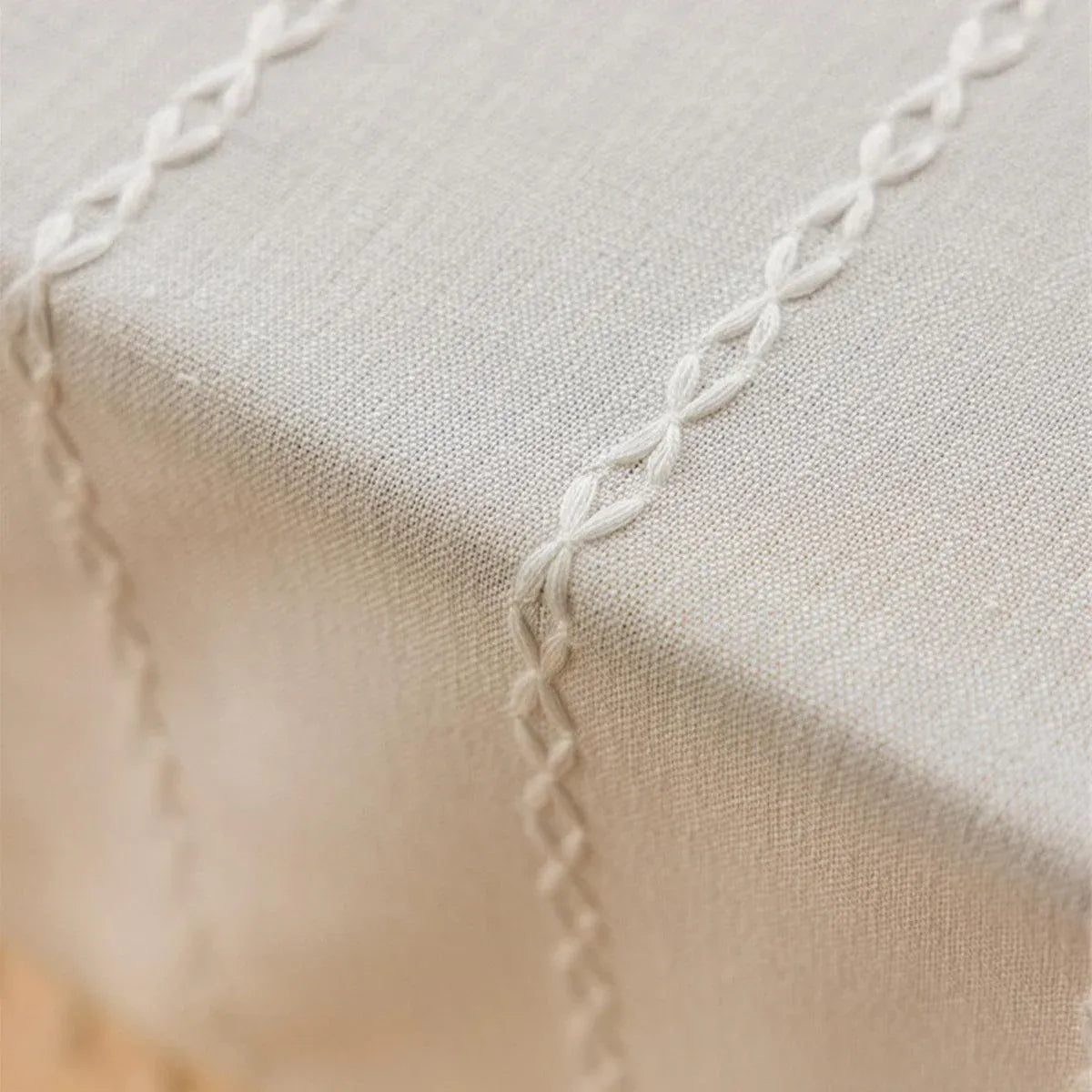 Elegant Rectangular Tablecloth with Tassels, 140x220cm, Cotton Blend, Multi-Purpose