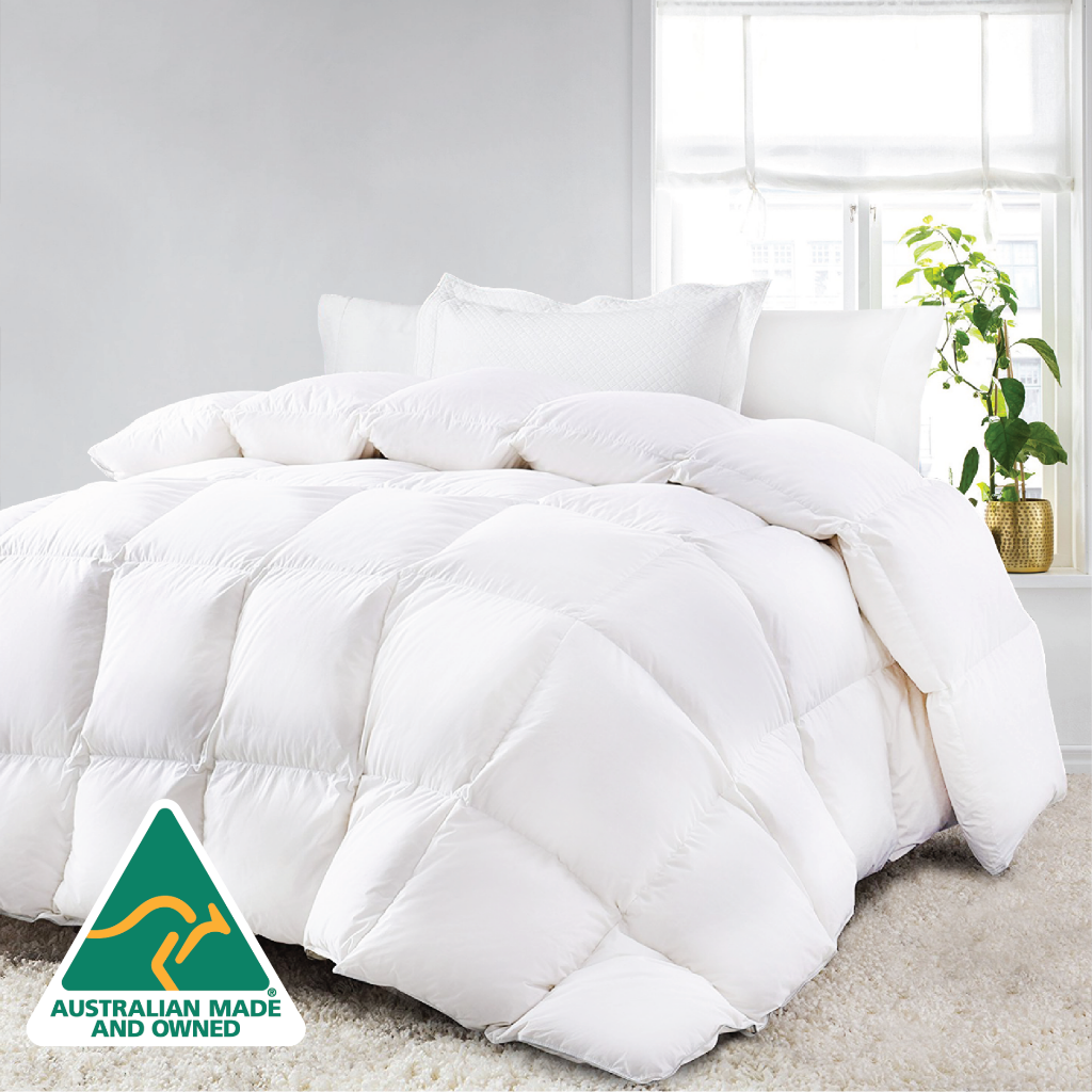 Luxor Ultra Warm Microfibre Quilt 800GSM - King - Australian Made, Machine Washable - SuperSaverAU - view 1