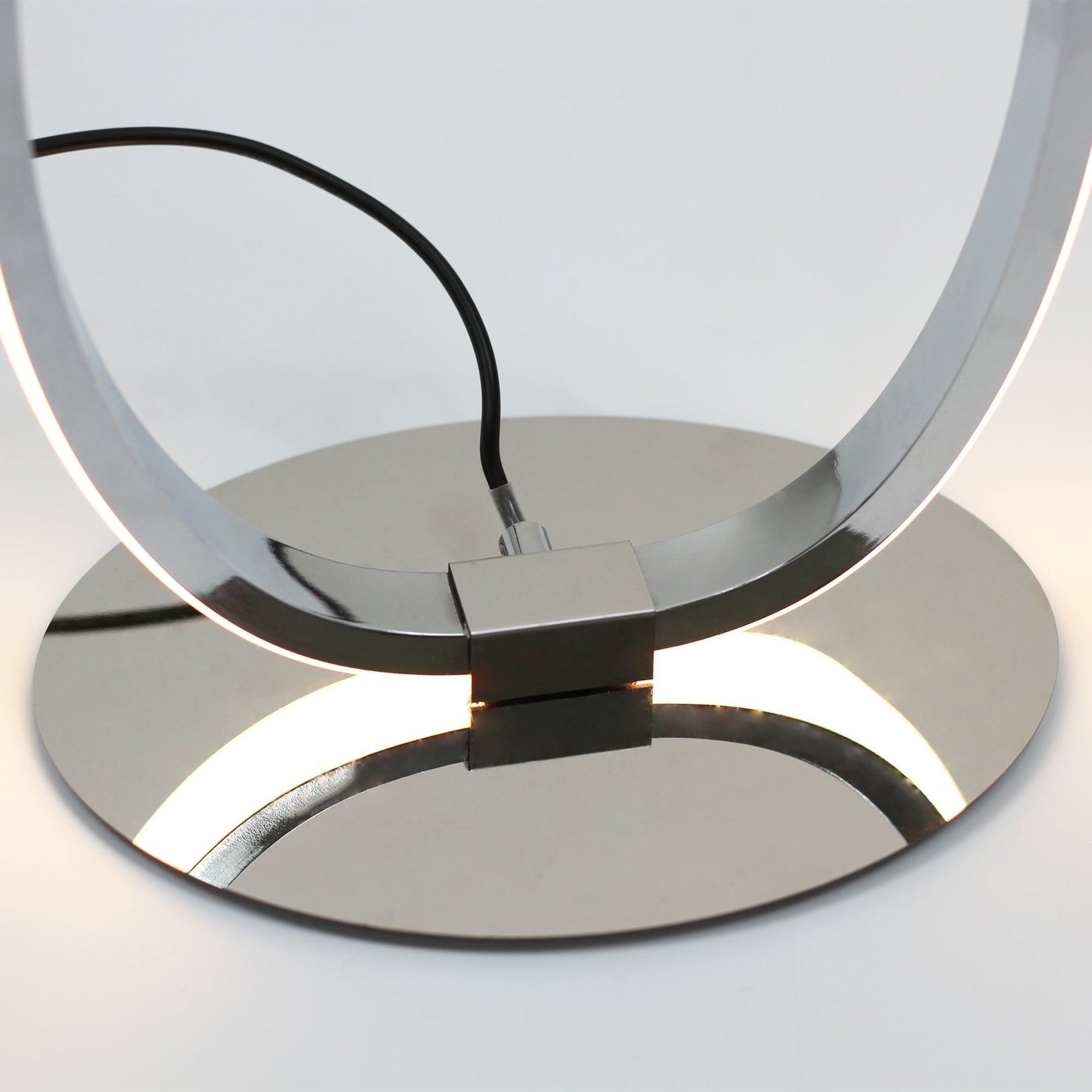 Infinite LED Floor Lamp – Chrome Metal Base 130cm, 870lm