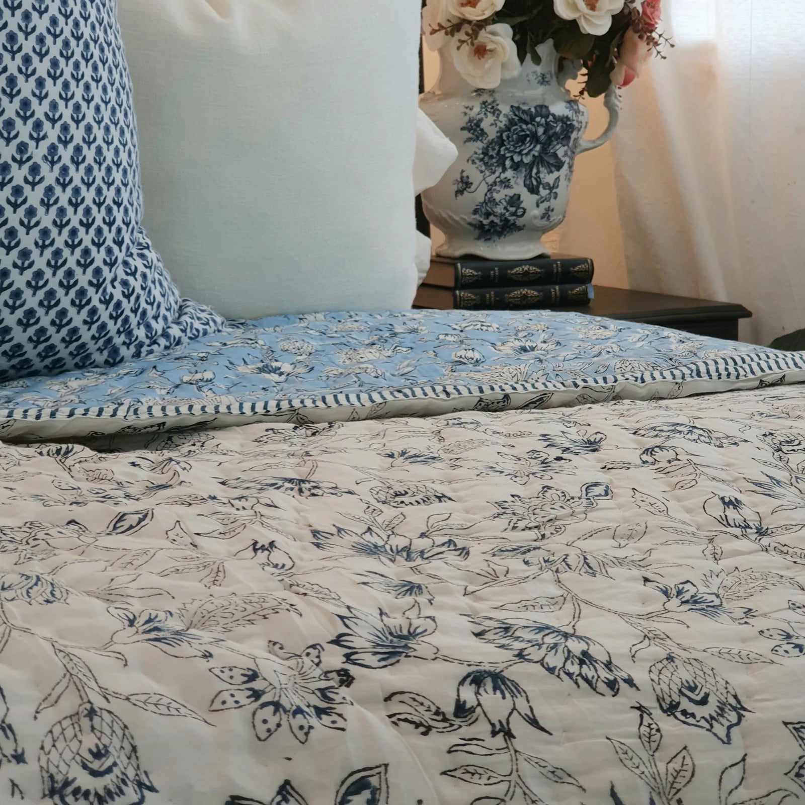 Premium Wild Flower Ocean Reversible Cotton Quilt - Blue King