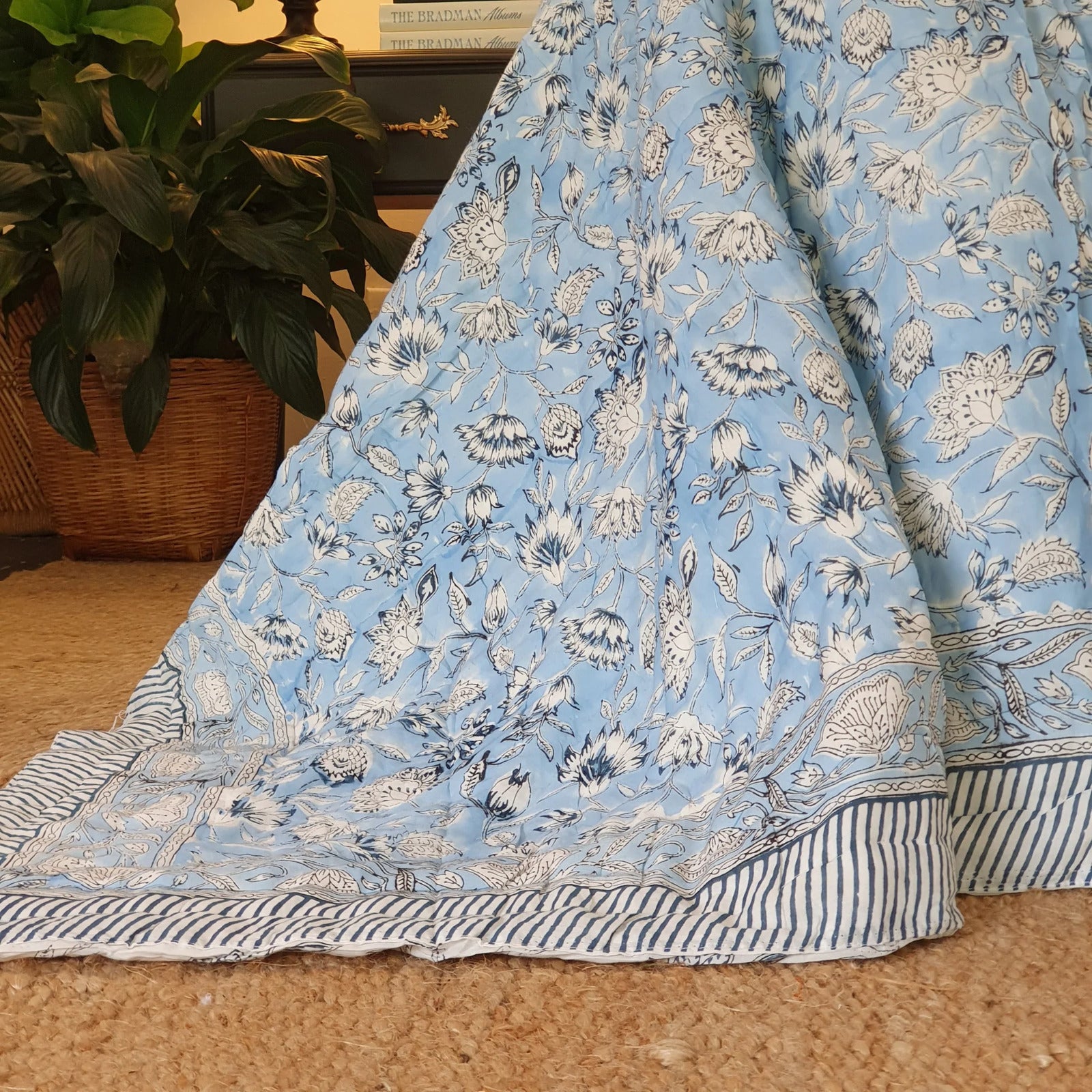Premium Wild Flower Ocean Reversible Cotton Quilt - Blue King