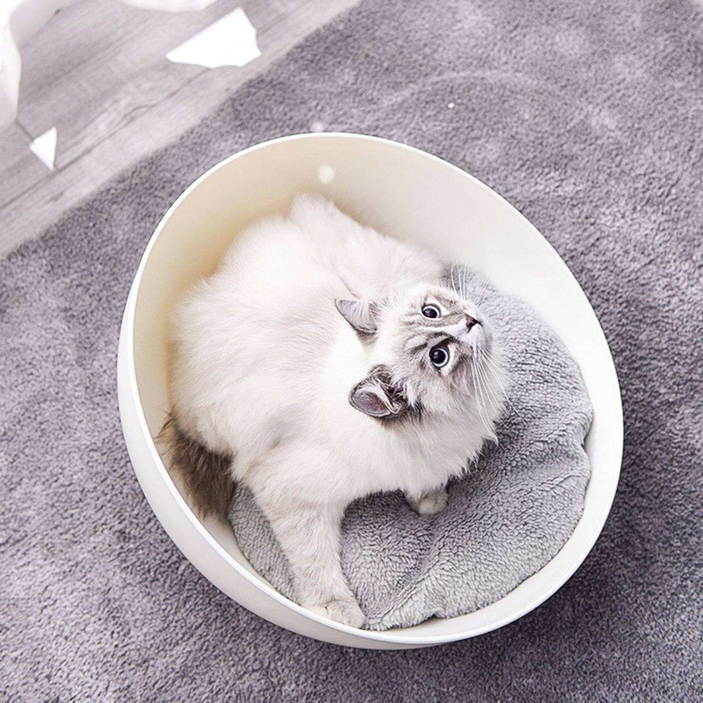 Spherical Cat Bed 40cm - Cozy Retreat for Cats & Small Pets, Stylish Design