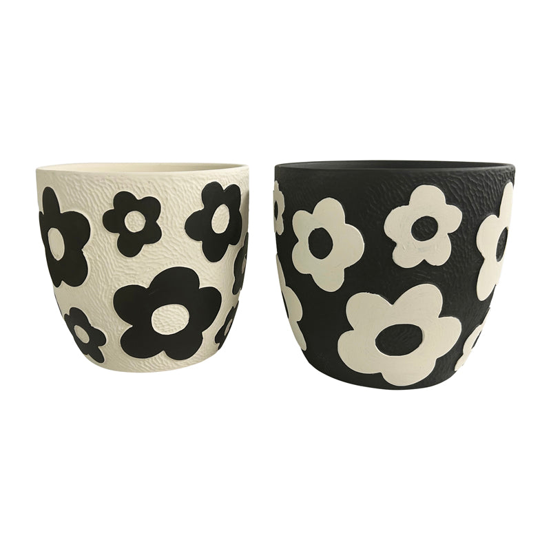 Set 2 Assorted Monochrome Flower Planters w Hole + Plug 17cm