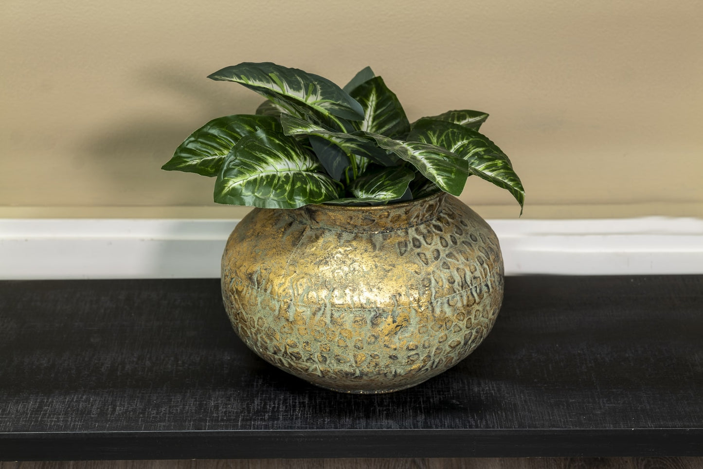 Hammered Squat Bowl - Antique Gold 28x21cm