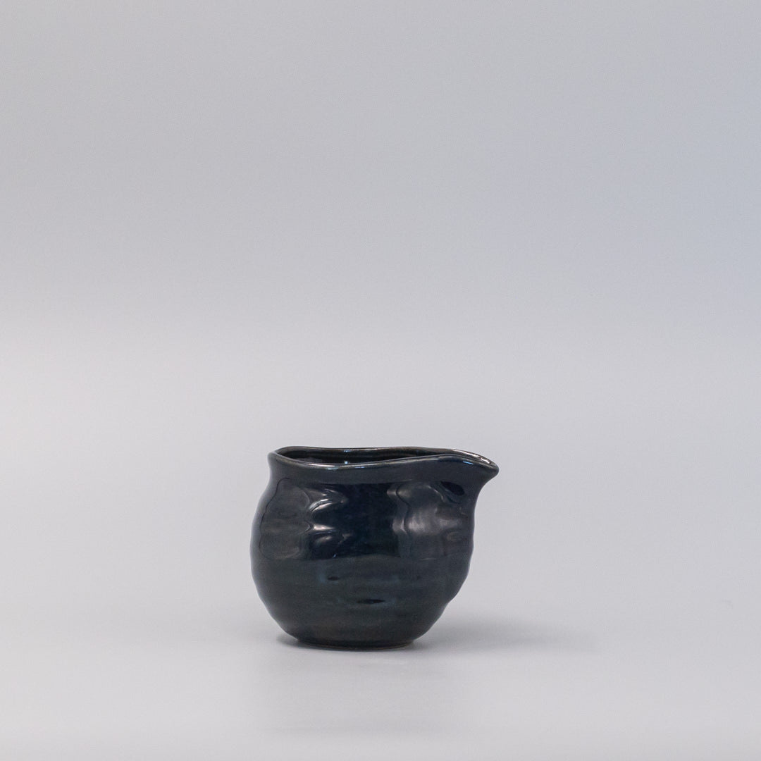 Premium 410ml Dark Navy Glaze Ceramic Pourer Japanese Sauce Jug