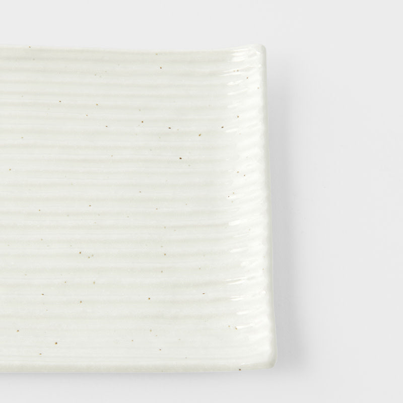 Premium Ceramic Sushi Plate – White Contour Glaze 24cm
