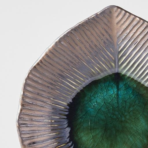 Premium Leaf Shape Plate – Midori Green Glaze 16cm