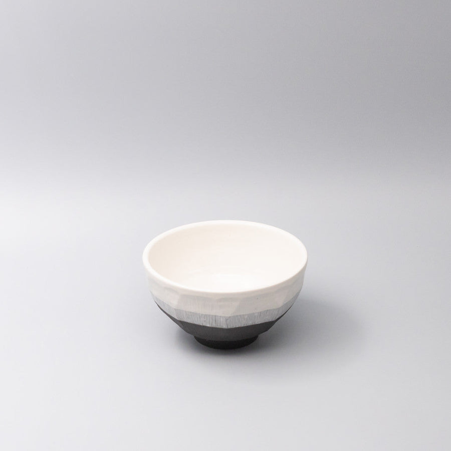 Premium Ceramic Bowl – White Tonal Ivory Glaze 17cm, 800ml