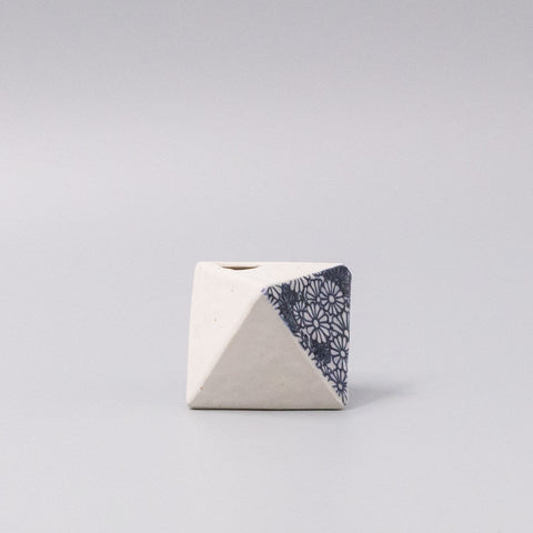 Premium Triangular Chrysanthemum Vase – White 130ml, Matte Black Glaze Detail