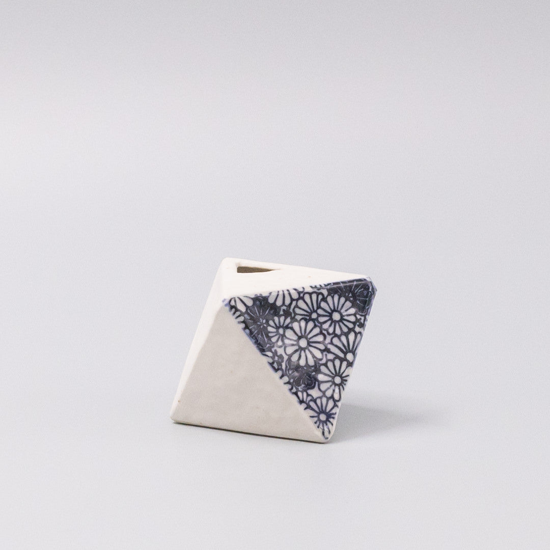 Premium Triangular Chrysanthemum Vase – White 130ml, Matte Black Glaze Detail