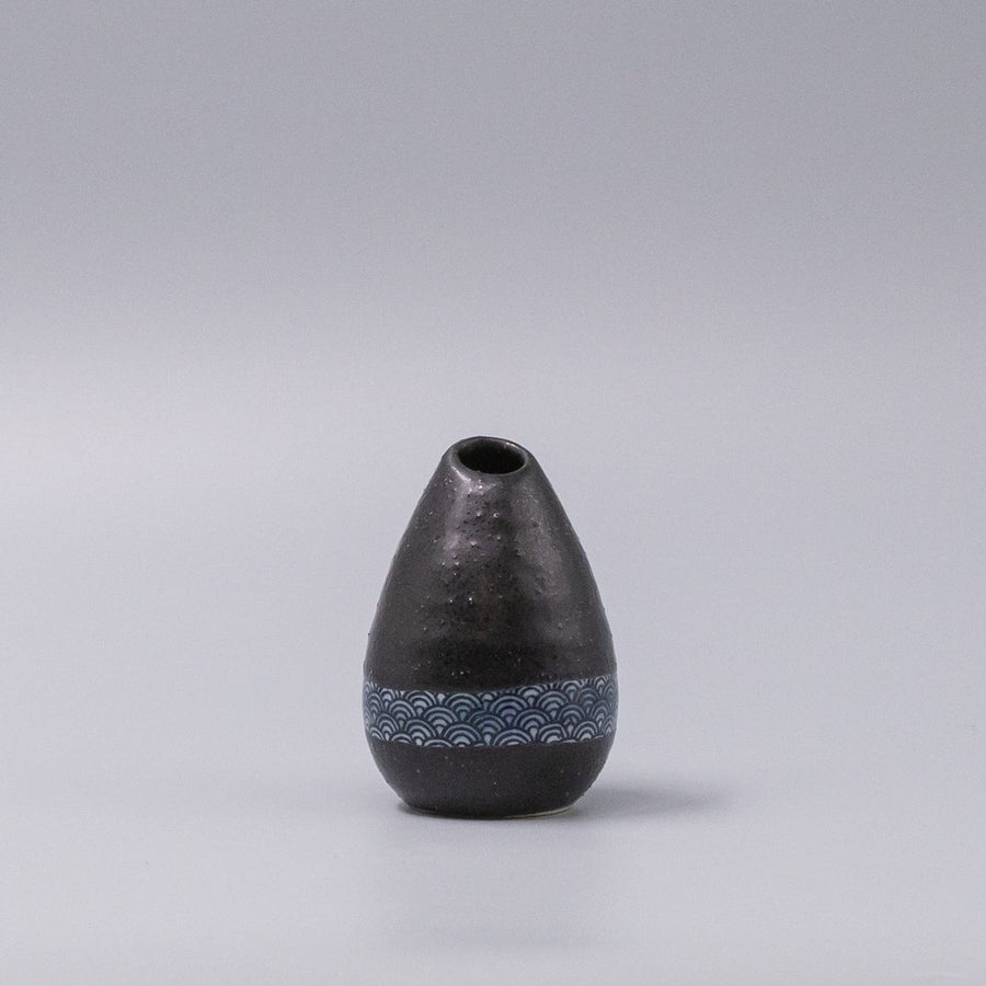 Black Wave Pinecone Vase 10cm Decorative Mini Floral Display