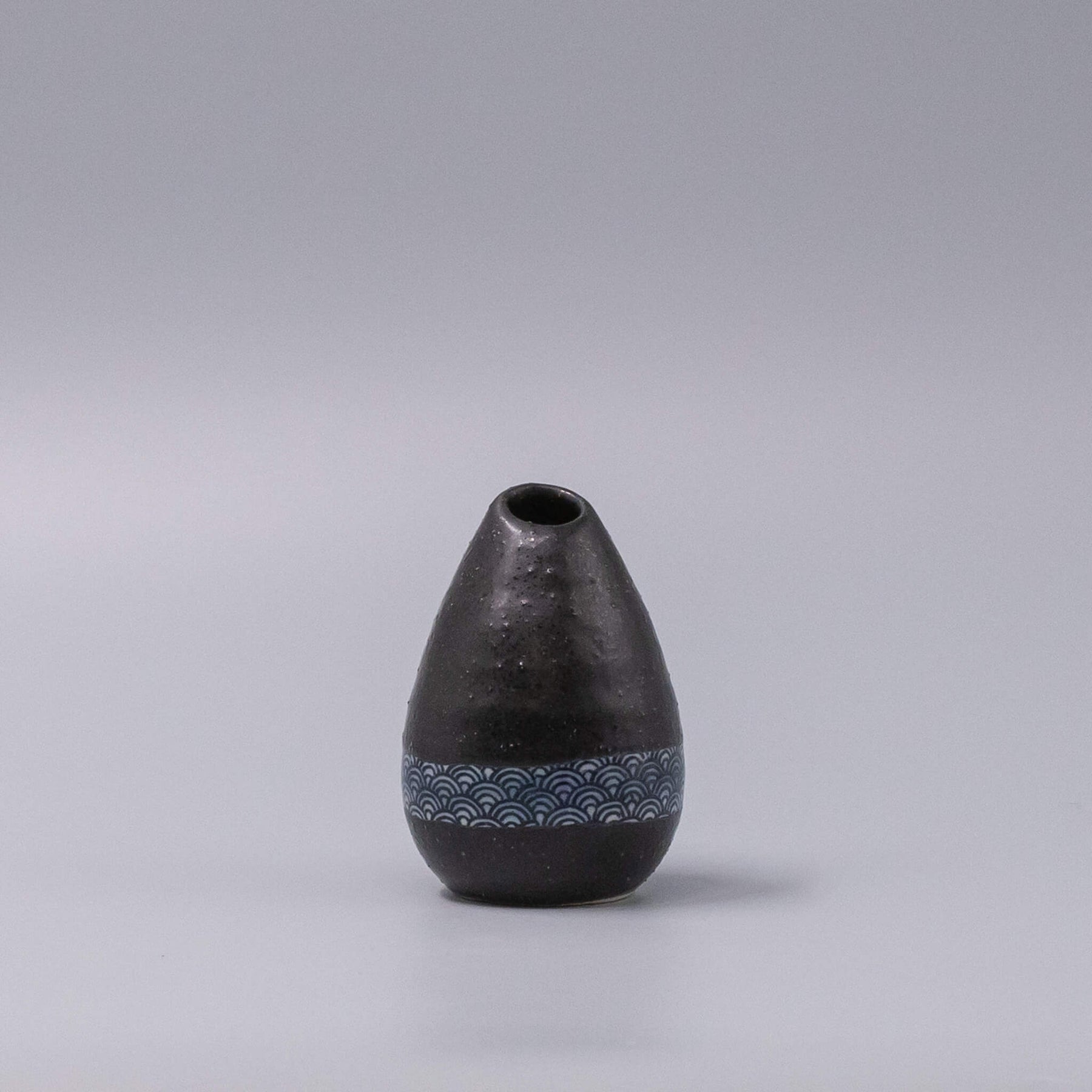 Black Wave Pinecone Vase 10cm Decorative Mini Floral Display