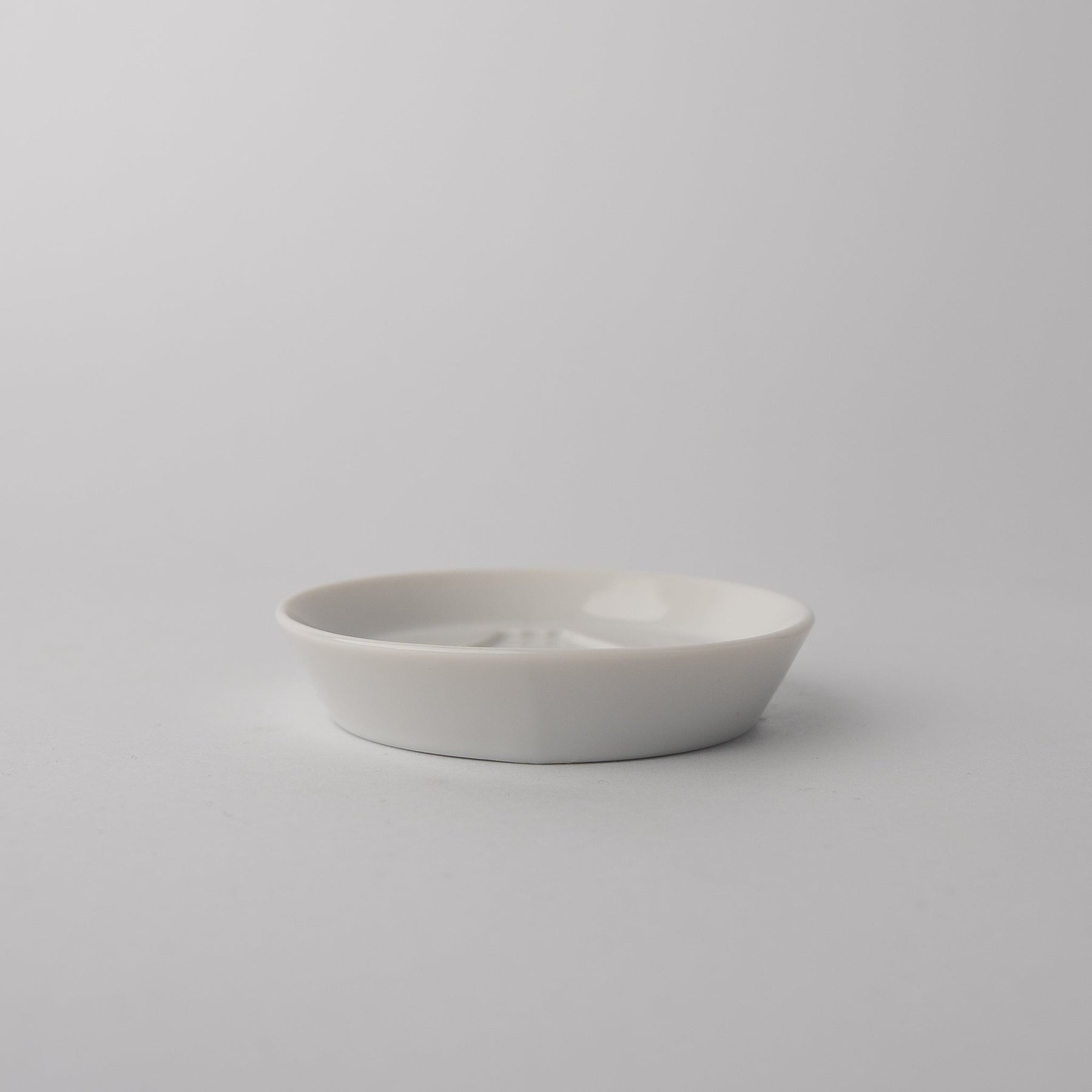 Premium 8.2cm Silhouette Fuji Ceramic Sauce Dish Japanese Tableware