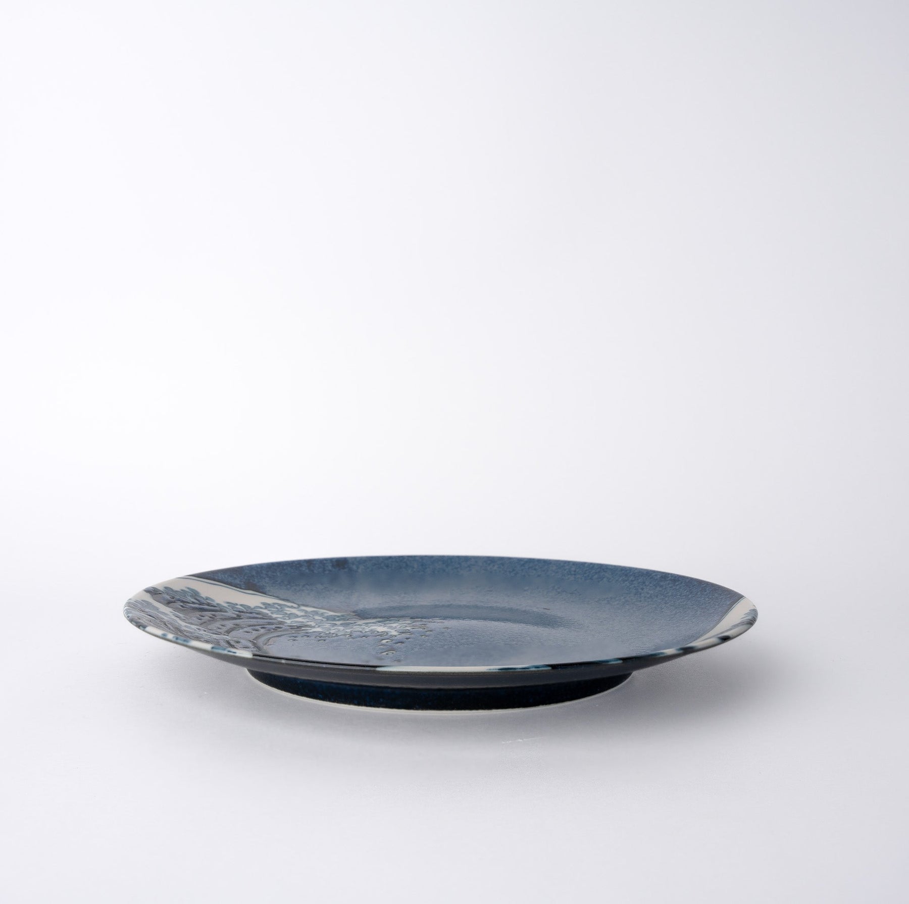 Premium Plate – Dark Blue Hokusai Great Wave Design 27.5cm