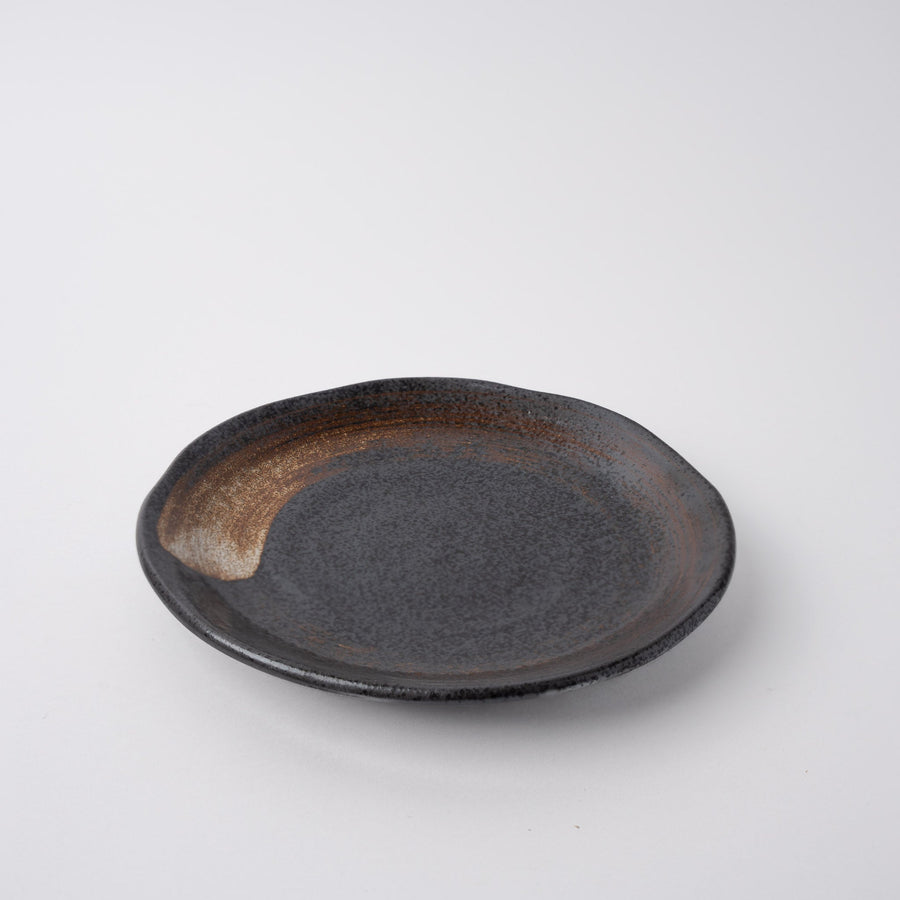 Premium Ceramic Flat Plate – Black Brushstroke Glaze 18cm, 700ml